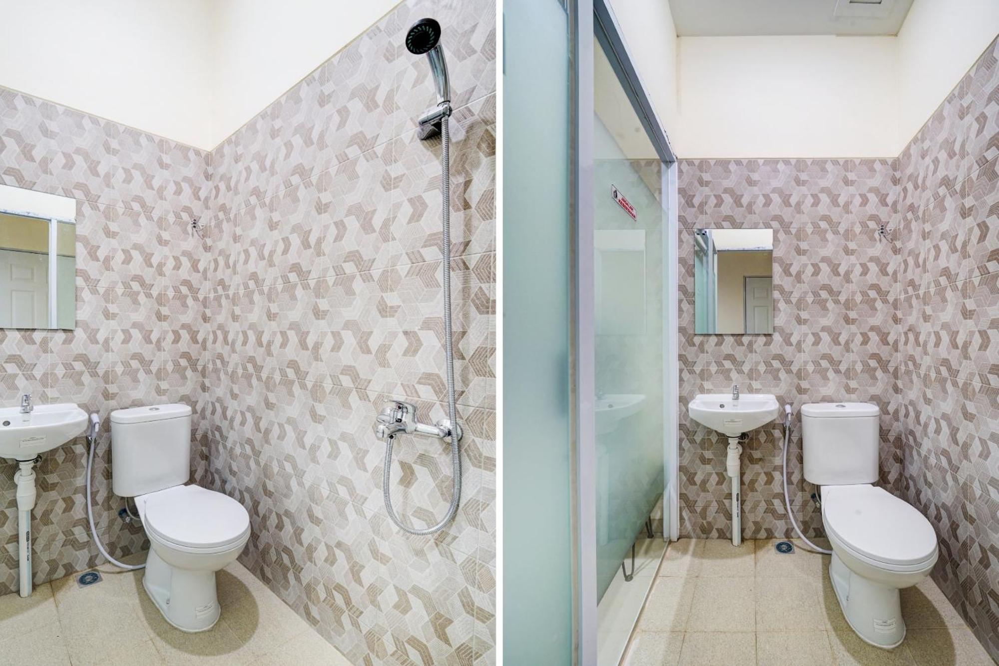 Super Oyo 90778 River Inn Malioboro Джокьякарта Экстерьер фото